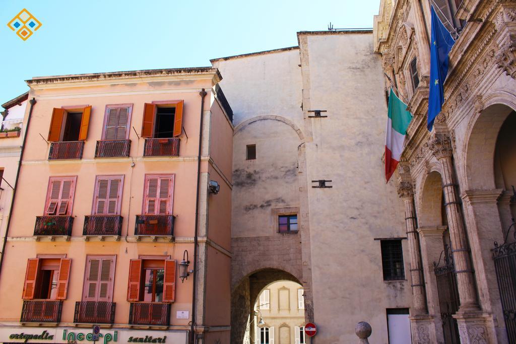 Torre Dello Sperone Leilighet Cagliari Eksteriør bilde